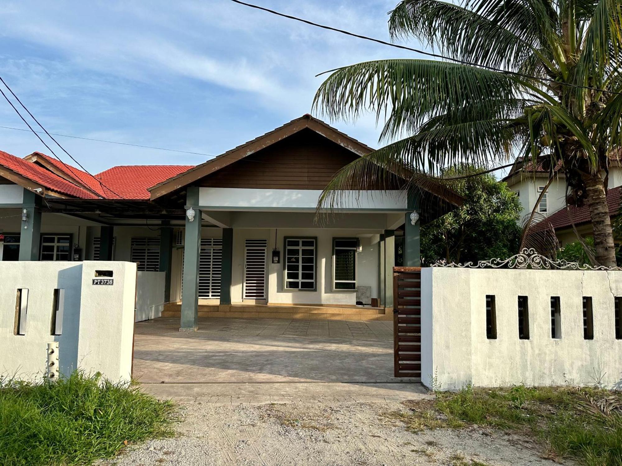 Sara Homestay Kuala Terengganu Exterior photo